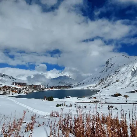 Apartment Le Bec Rouge - Le Lac-9 By Interhome Tignes